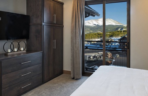 Breckenridge Resort | Ski in/out 1BR Suite - Grand Colorado on Peak 8 - Available Feb 8-Feb 15, 2026