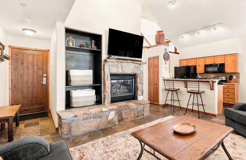 Breckenridge Condo | Ski In/Out at Snowflake Lift; Walk to Town/Hikes