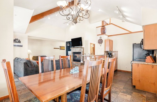 Breckenridge Condo | Ski In/Out at Snowflake Lift; Walk to Town/Hikes