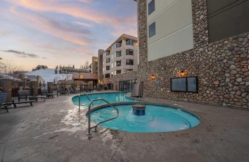Mount Crested Butte House | Ski In Out Pool Hot Tub Pets OK