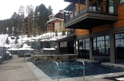 Peak 8 Condo | Ski-in/Ski-out Condo Week 1/25 to 2/1 International Snow Sculpture Championship