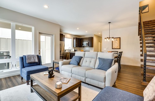 Silvercreek House | Ski-In/Ski-Out Granby Getaway w/Fire Pit!