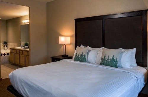 Four O'Clock Cabin | Ski-In/Ski-Out Luxury at Grand Timber Lodge – Breckenridge, CO