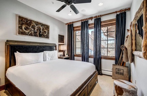 Avon Cabin | Ski-in/Ski-out Luxe Lofted Condo in Bachelor Gulch