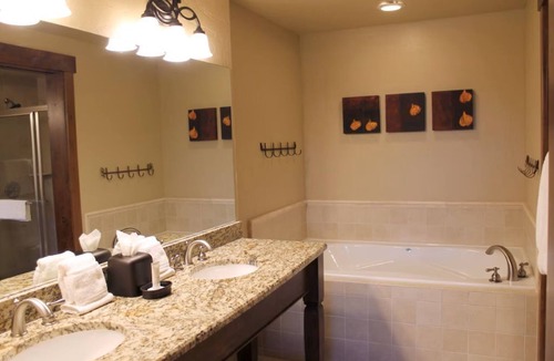 Breckenridge Hotel | Ski In/Ski Out Master at Grand Lodge on Peak 7