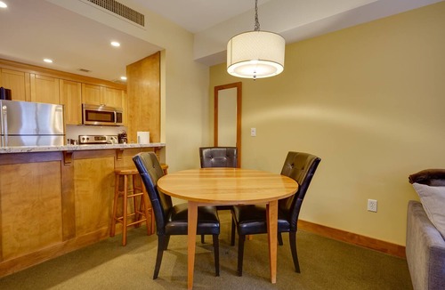 Park City Apartment | Ski-In/Ski-Out Studio at Sundial Lodge w/Hot Tub!