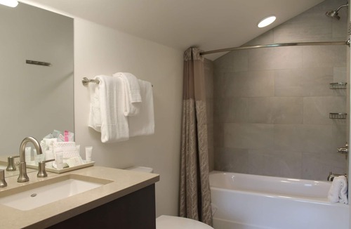 Peak 8 Resort | Ski in/ski out Suite at Grand Col. on Peak 8