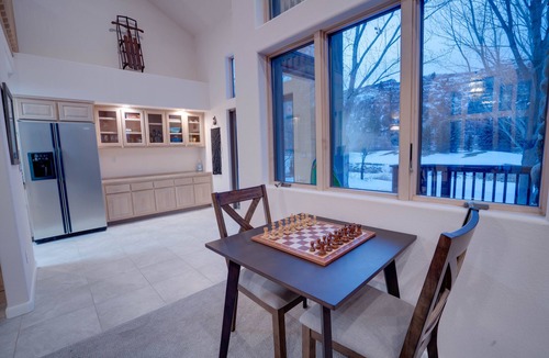 Dalton Ranch House | Ski Soak Golf -Comfortable Home Upscale Neighborhood Best Location