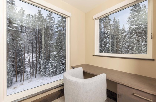 Copper Mountain House | Skibakken Chalet: Ski-in/out, Panoramic Deck Views, Hot Tub, Spa w/Sauna