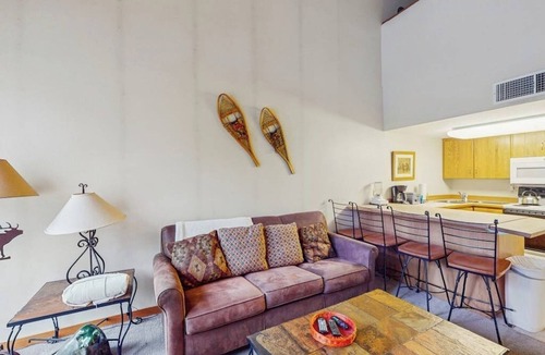 East Village at Copper Apartment | Skier studio with ski views, shared hot tub and sauna - close to ski lifts