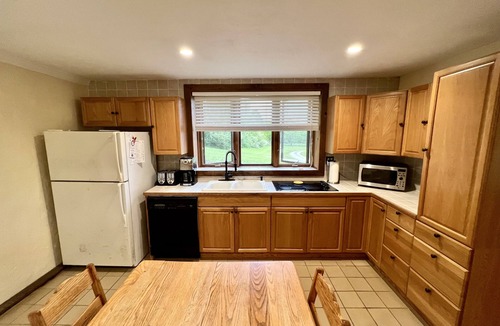 Freeport House | Skull Fork Creek Cottage and Hunting Lodge