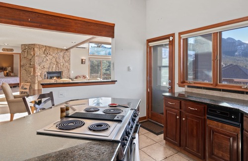 Windcliff Estates House | Skyview Luxury Vacation Rental by Windcliff Homes