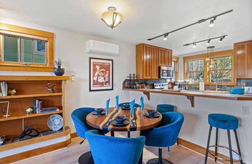 River Rock Condo | Sleek Condo – Near Park, Poudre River and Old Town