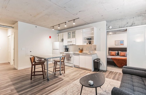 Gateway District Apartment | Sleek DT Cleveland Apt at Skyline