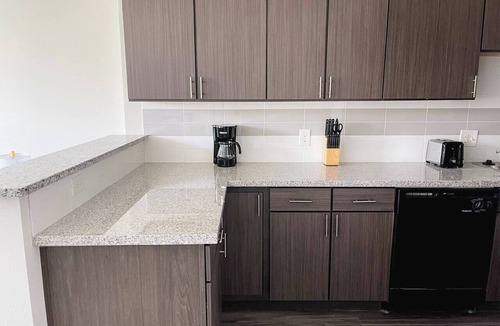 Corryville Apartment | Sleepover | Charming 1BD/1BA + Gym - Cincinnati