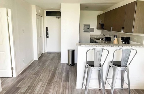 Corryville Apartment | Sleepover | Pristine 1BD/1BA + Gym - Cincinnati