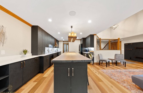 Eagle-Vail House | Sleeps 12 w/Hot-Tub & Sauna Right on the gold course!