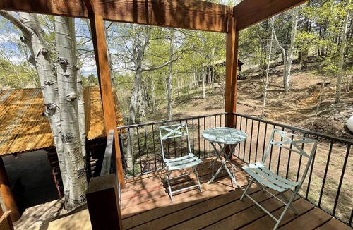 Allenspark Cabin | Sleepy Hollow @ Ferncliff- with Hot Tub and Steam Showers