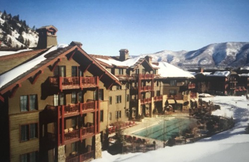 Aspen Resort | Slopeside Ski-In/Ski -Out 2 Bedroom in Ritz-Carlton Aspen Highlands