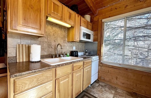 Zion National Park East Entrance Cabin | Small Group Cabin Perfect for Outdoor Activities in Mt. Carmel, Utah
