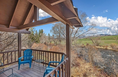 Clark Ski Chalet | Smokey - Gorgeous cabin right on the Elk River