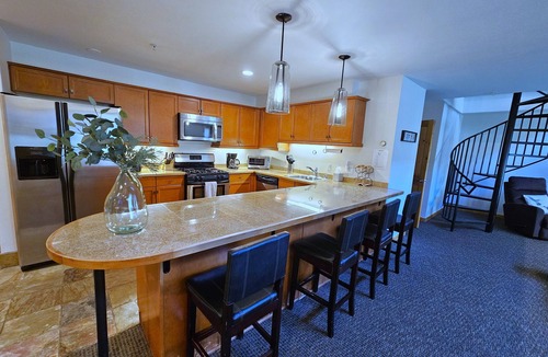 Taos Ski Valley Apartment | Snakedance Condominiums