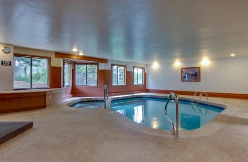 Mountain House Apartment | Snowdance Manor 205