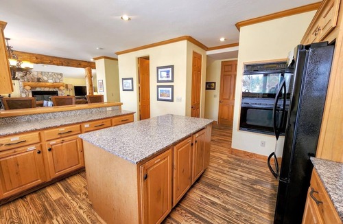 Mount Crested Butte House | Snowmass Villas | Luxurious 4 bedroom Townhome | Close to Lifts | View of Mt. CB