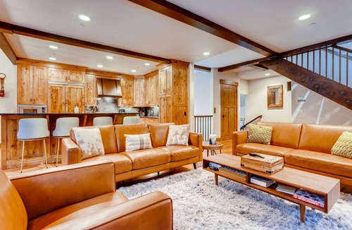 Copper Mountain House | Snowy Pines at Copper: Walk To Lift, Private Hot Tub, Pet Friendly, Elevator