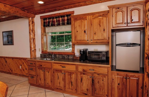 Dundee Cabin | Sojourner's Lodge & Log Cabin Suites