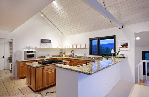 Brush Creek Village House | Solar Way House - Cozy w/spectacular views