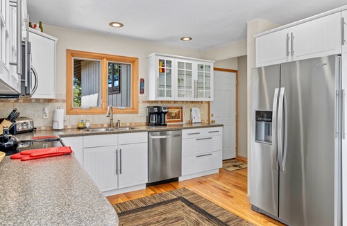 Windcliff Estates House | Solitude Vacation Home at Windcliff by RedAwning