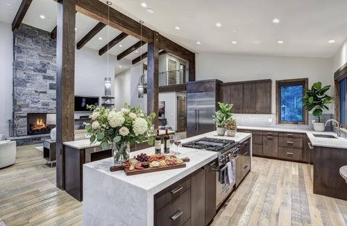 Peak 8 Ski Chalet | ✨ Soltierra 🏔️ Breck Peak 8 🎿 Ski-In 💦 10-Person Spa 🛏️ 13 Beds