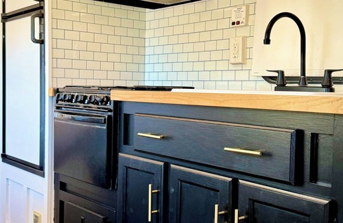 Solvang House | Solvang/Santa Ynez Chic Vintage RV Stay – Private, Peaceful, Star-Filled