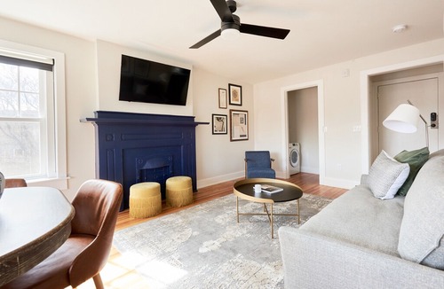 Uptown Apartment | Sonder | The Essex | Beautiful 1BR + Sofa Bed