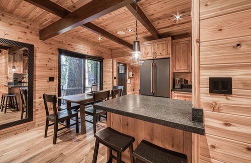 Tahoma House | Songbird at Chambers by Tahoe Getaways - Pet-Friendly 2 BR w/HOA Beach Pool