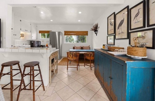 East Beach Condo | Soul & Sea #5 - Walk to Beach