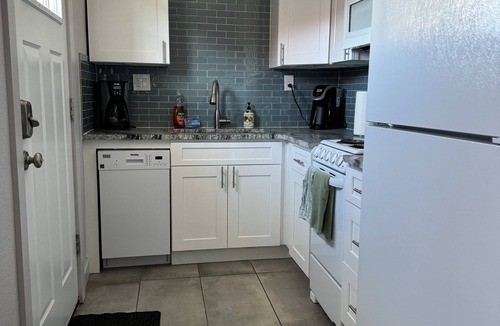 Speer House | South Broadway getaway with Parking and Patio