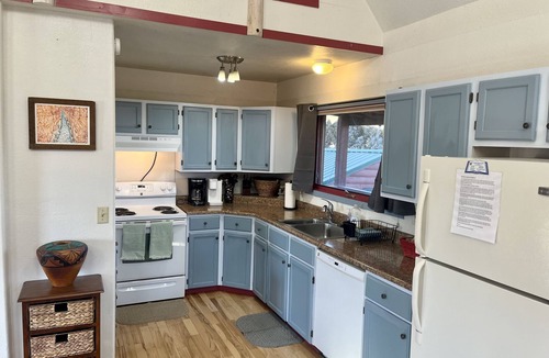 South Fork Cabin | South Fork Shangri-La! Quiet and clean retreat steps from the National Forest!