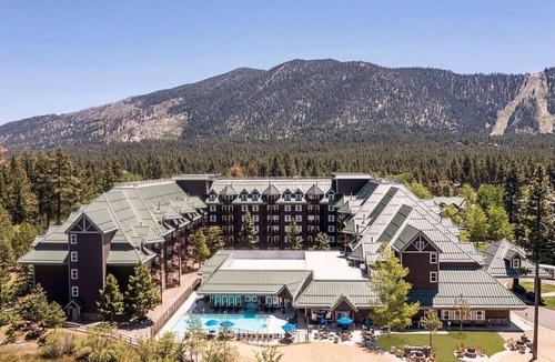 South Lake Tahoe Villa | South Lake Tahoe | Pool & Ski Access | 2BR Suite