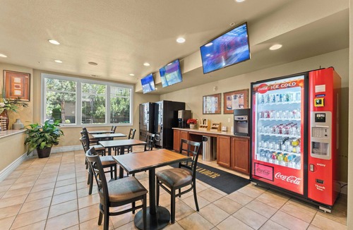 Reno/Tahoe Airport Apartment | South Reno 1BR · Near Reno Events, Pool & Gym