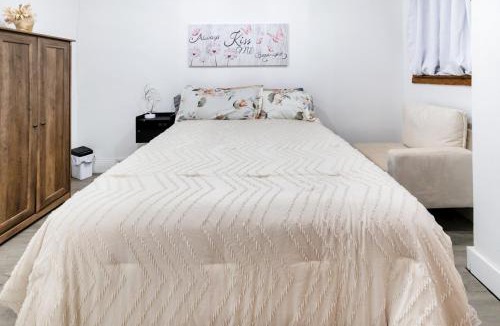 Baden Apartment | Spacious 2BR Apt Free Parking Baden
