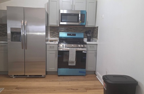 Ohio City House | Spacious 3-bedroom house in serene Cleveland with AC