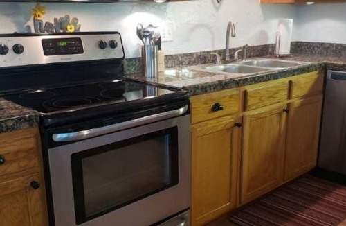 Thornton House | Spacious 3 BR Residential Home Near Downtown Denver & Boulder