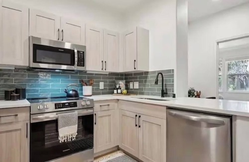 Downtown San Jose Apartment | Spacious 3BR Downtown SJ Near Airport