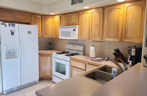 Fraser House | Spacious 3BR Fraser Townhome - Close to WP Resort