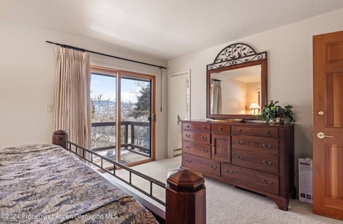 Snowmass Village House | Spacious 4-bedroom house in Snowmass Village with a beautiful view.