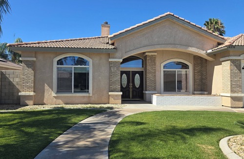 Pumpkin Center House | Spacious 4-bedroom house in tranquil Bakersfield with AC