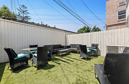 Los Angeles House | Spacious 4-bedroom townhome in beautiful Los Angeles with private parking