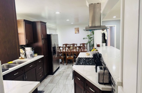 Santa Clara House | Spacious 4-bedroom house with WiFi, AC in lovely Santa Clara